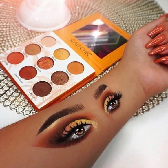 Beauty Creations | Cali Chic Eyeshadow Palette - Picture 3 of 7